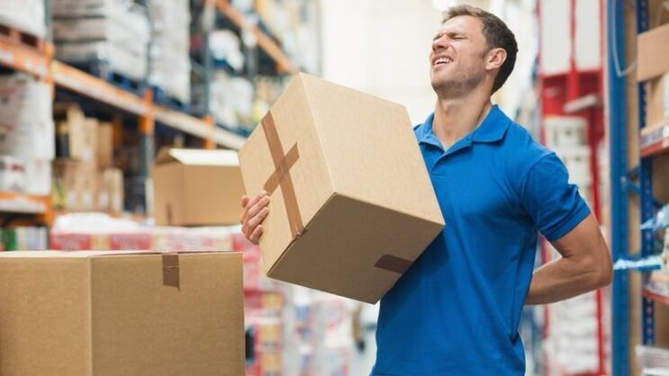 dor nas costas ao levantar pesos